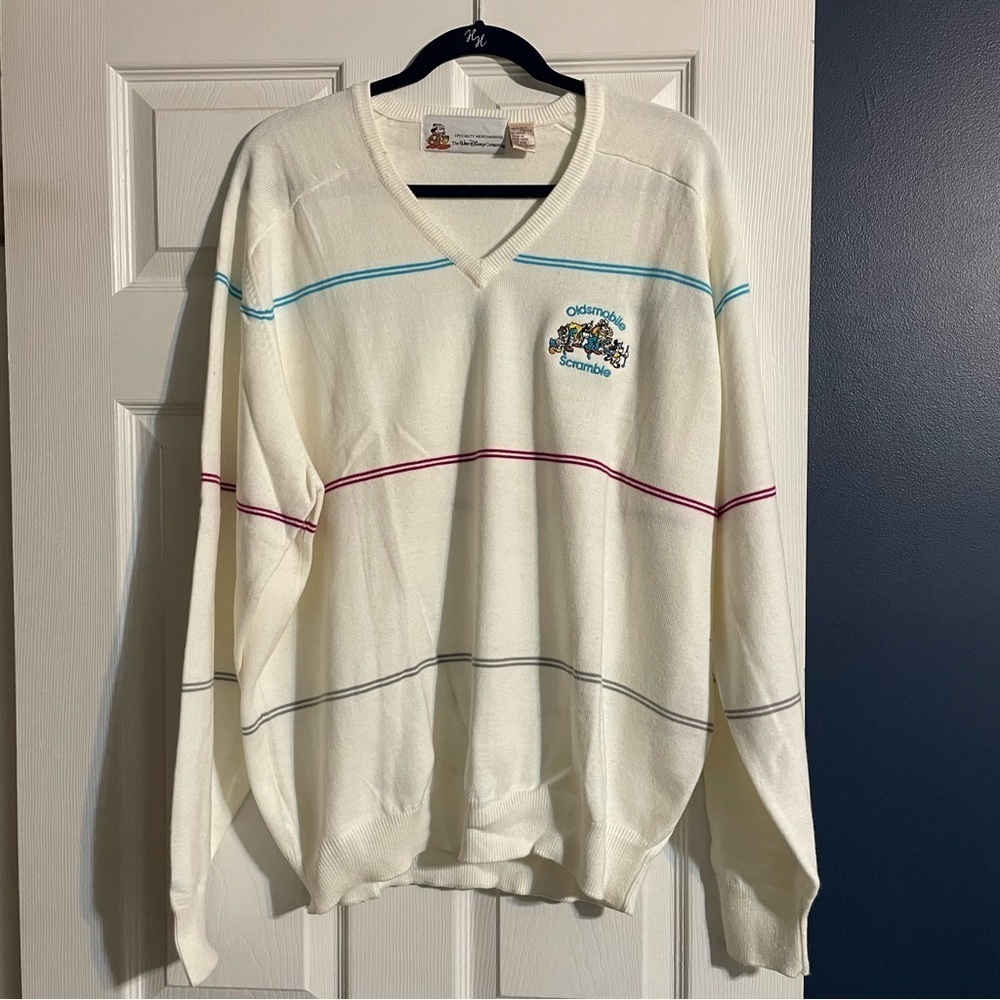 Vintage The Walt Disney Company Oldsmobile Scramble Mens V Neck Sweater